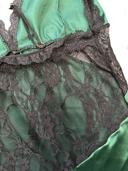 European and American Women's Sexy Camisole Nightgown with Contrast Lace Low-Neck Sleep Dress