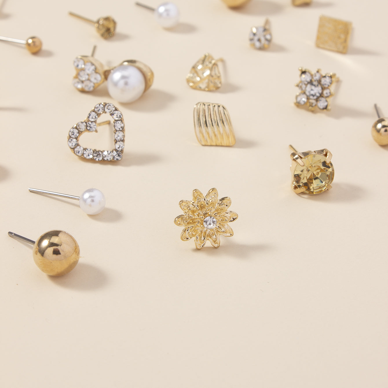 A Set of 30 Pairs of Stylish Alloy Heart-Shaped Faux Gemstone Letter Earrings.